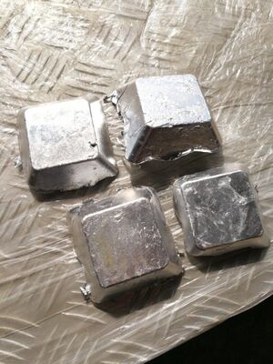 إضافة سبيكة رئيسية لصهر المغنيسيوم في صهر سبائك المغنيسيوم بنسبة 5 إلى 30 بالمائة أو مخصصة ومناسبة لعمليات تعدين مختلفة